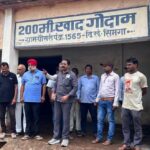 विधायक इन्द्र साव ने सोसायटियों में खाद की व्यवस्था का लिया जायजा
