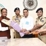 मुख्यमंत्री श्री विष्णु देव साय से राज्य पुलिस सेवा अधिकारियों ने की सौजन्य भेंट