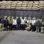 चिल्पी चेकपोस्ट पर पकड़ी गई अवैध धान की खेप, ट्रक से 336 क्विंटल धान जप्त