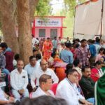 सुशासन तिहार मेमरा में अव्यवस्थाओं का आलम। उमस से बेहाल हो गए अधिकारी कर्मचारी एवं आम जनता मंच में कई समस्याओं का हाल तुरंत किया गयामंच में कई समस्याओं का हाल तुरंत किया गया